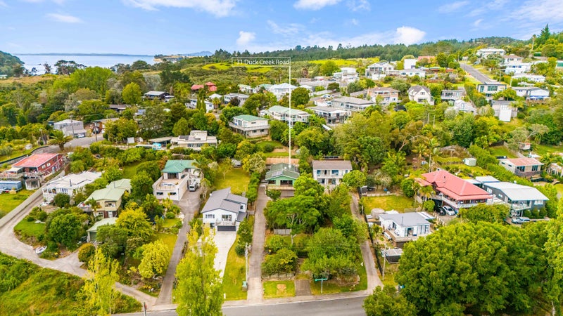 31 Duck Creek Road, Stillwater, Silverdale - Carousel 2