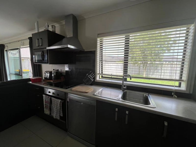 14 Raupo Place, Rototuna North, Hamilton - Carousel 2