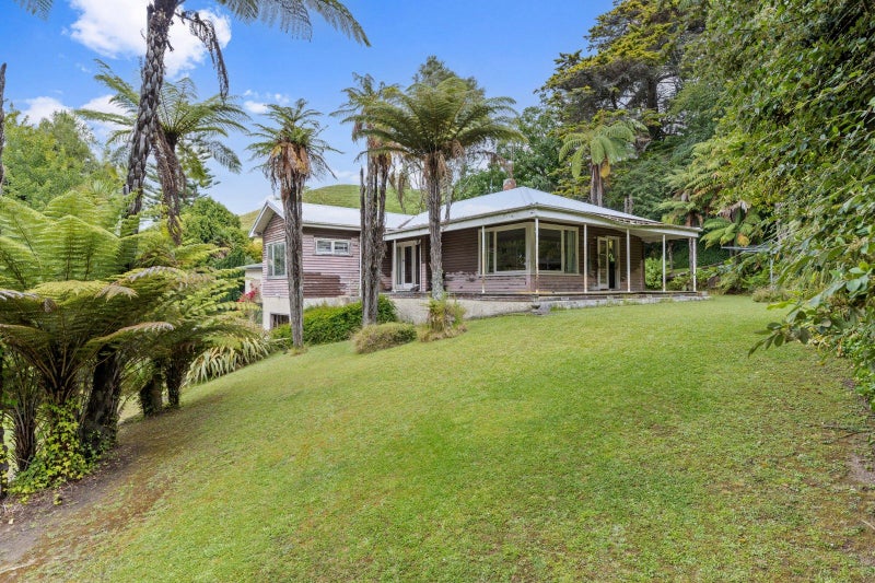 98 Main Road, Tirau - Carousel 1