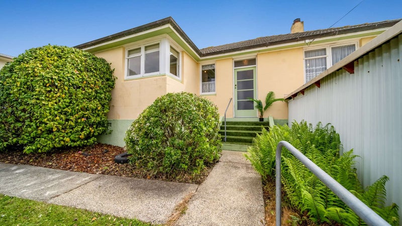 12 McLean Street, Oamaru North, Oamaru - Carousel 1