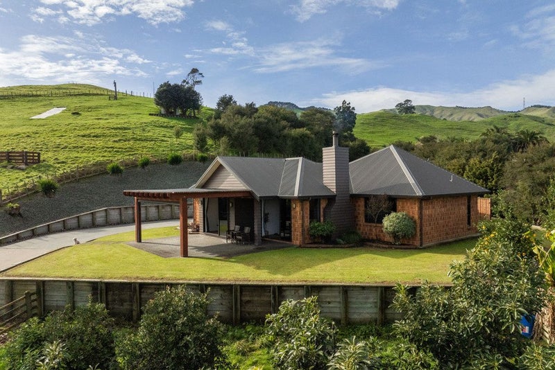 4 Colin Drive, Komata, Paeroa - Carousel 1