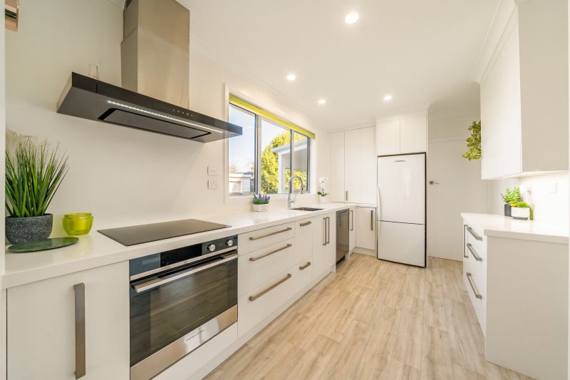 6 Routley Crescent, Elderslea, Upper Hutt - Carousel 2