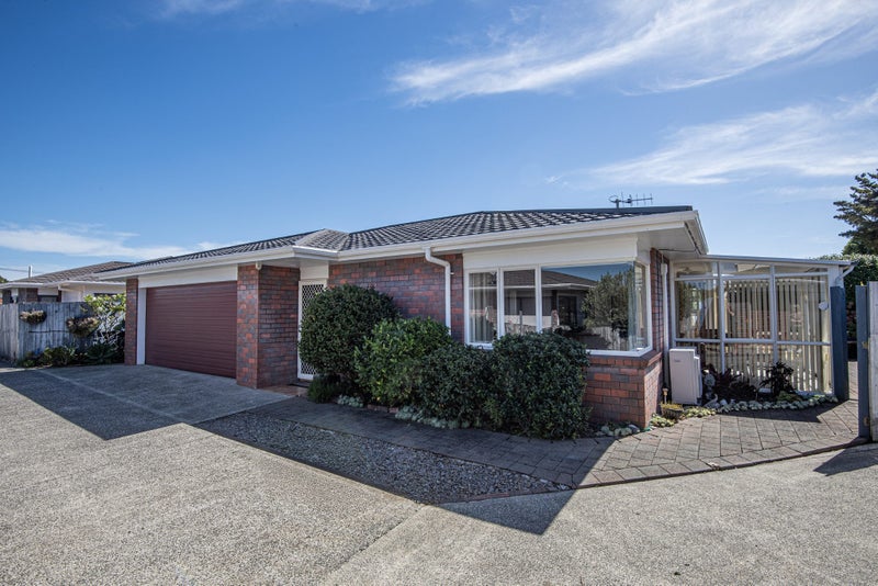 4/6 Pine Park Road, Onerahi, Whangarei - Carousel 1