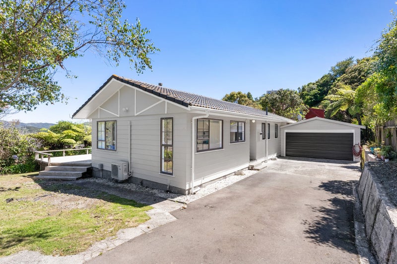 49 Montgomery Avenue, Karori, Wellington - Carousel 1