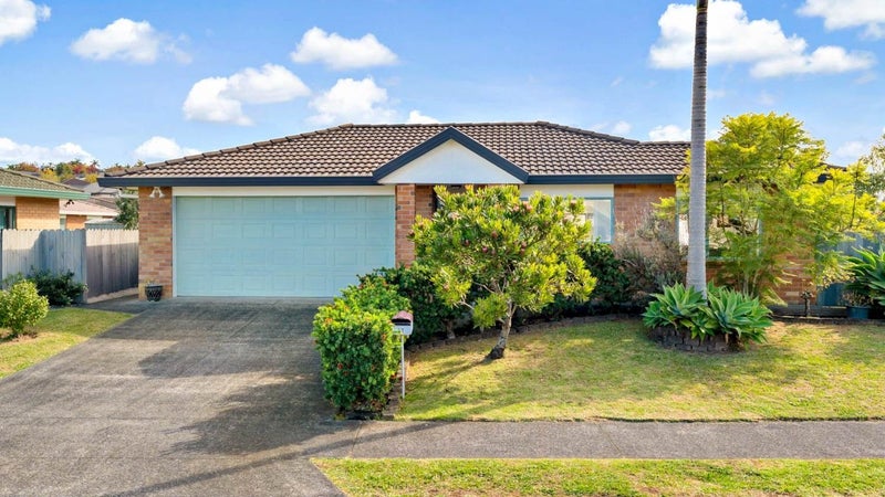 27 Greenberry Drive, Ranui, Auckland - Carousel 1