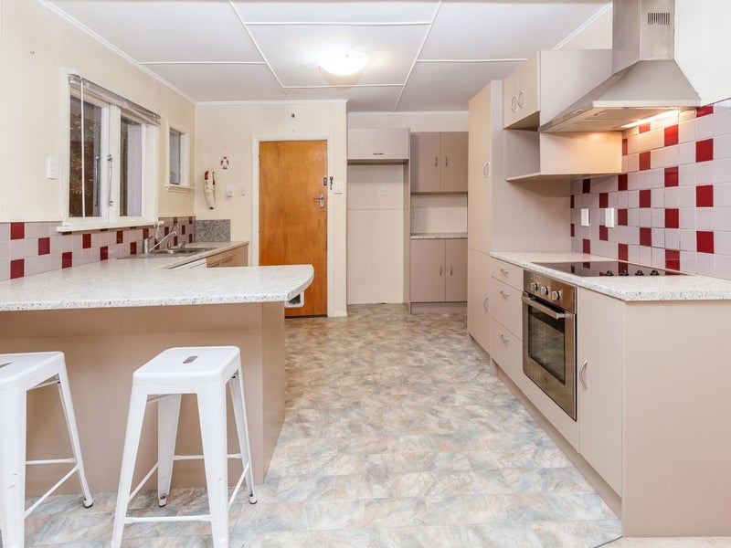 21 Harris Street, Waimate, Waimate - Carousel 2