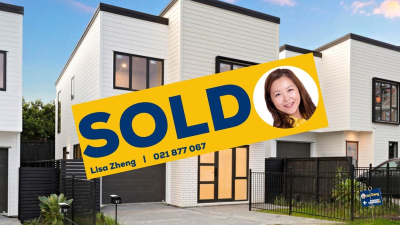 17 Whiteywood Street, Westgate, Auckland - Carousel 1