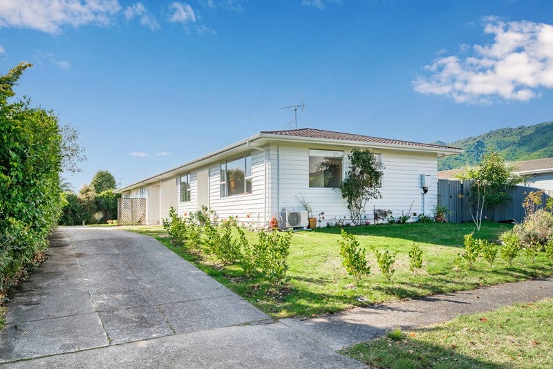 27A Matai Street, Waikanae - Carousel 21