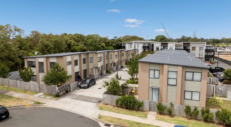 12 Pangu Way, Mangere, Auckland - Carousel 2