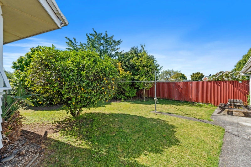 24 Victoria Street, Carterton - Carousel 14