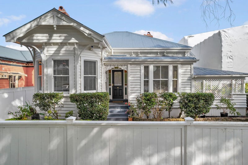 9 Horopito Street, Mount Eden, Auckland - Carousel 1