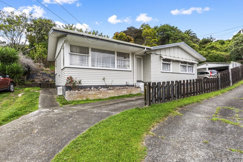 3 Jonathan Way, Paparangi, Wellington - Carousel 2