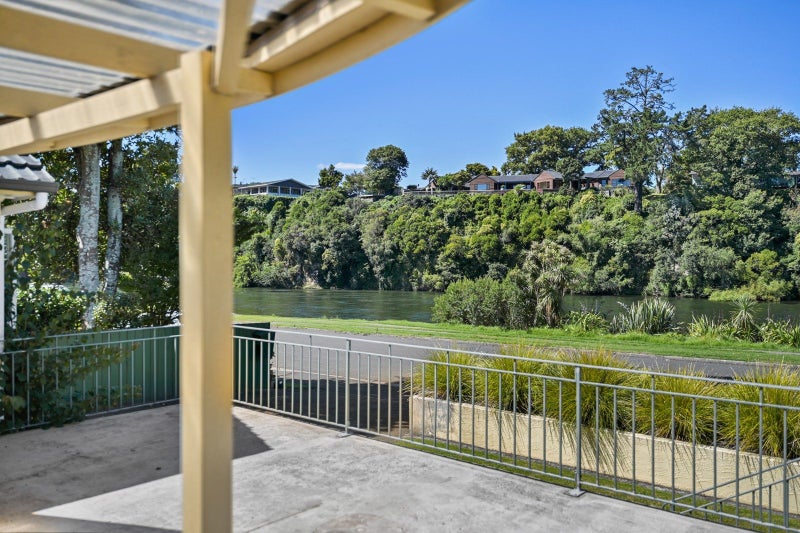 1 Ann Street, Beerescourt, Hamilton - Carousel 1