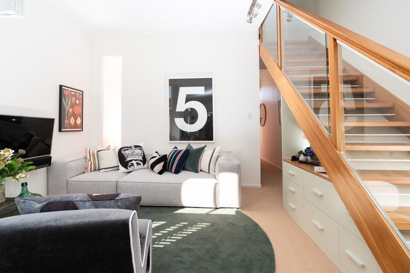 99 Pirie Street, Mount Victoria, Wellington - Carousel 2