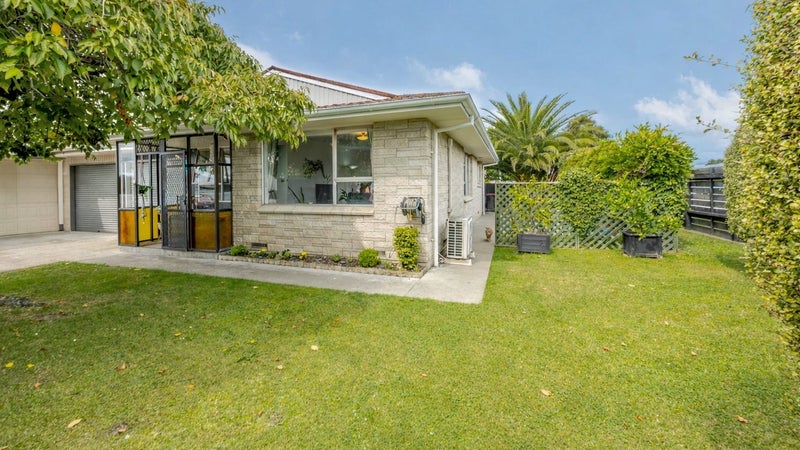 2/306 Southland Road, Hastings, Hastings - Carousel 1