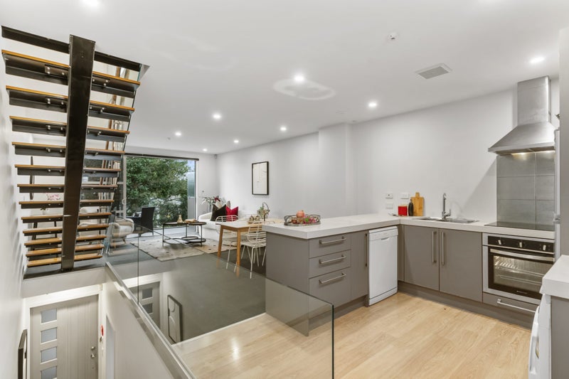 1B Queenstown Road, Hillsborough, Auckland - Carousel 2