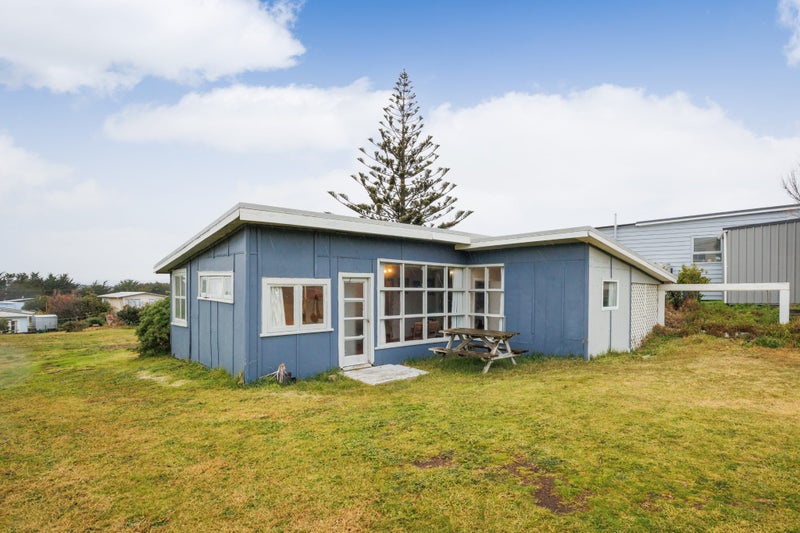 23 Marine Parade South, Foxton Beach, Foxton - Carousel 1