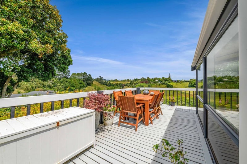 13 Cargill Place, Frankleigh Park, New Plymouth - Carousel 2