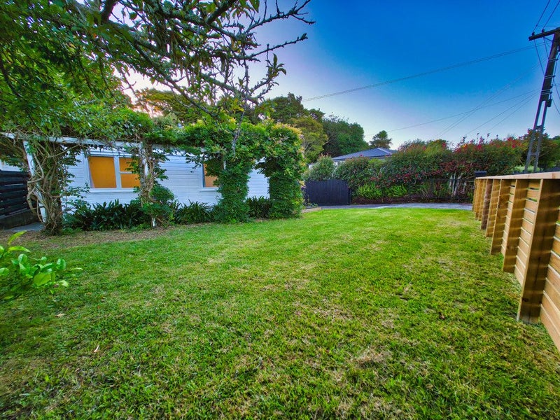 11 Hillcrest Grove, Hill Park, Manukau City, Auckland - Carousel 2