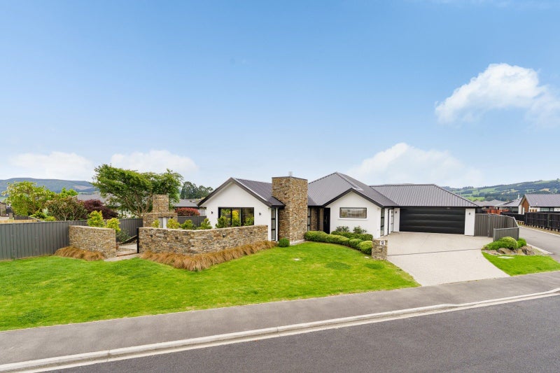 18 Caledonia Drive, Mosgiel, Mosgiel - Carousel 1