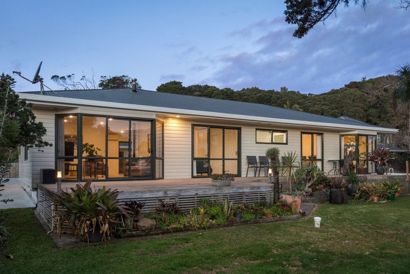 2 Valder Place, Waiomu - Carousel 1