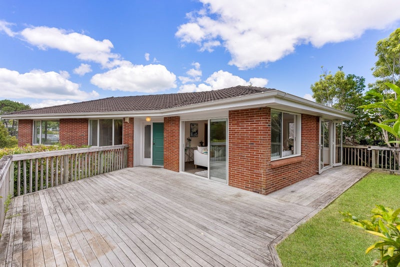 41 Woodstock Road, Forrest Hill, Auckland - Carousel 1