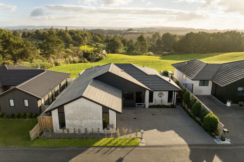 22 Kirk Lane, Ohauiti, Tauranga - Carousel 2