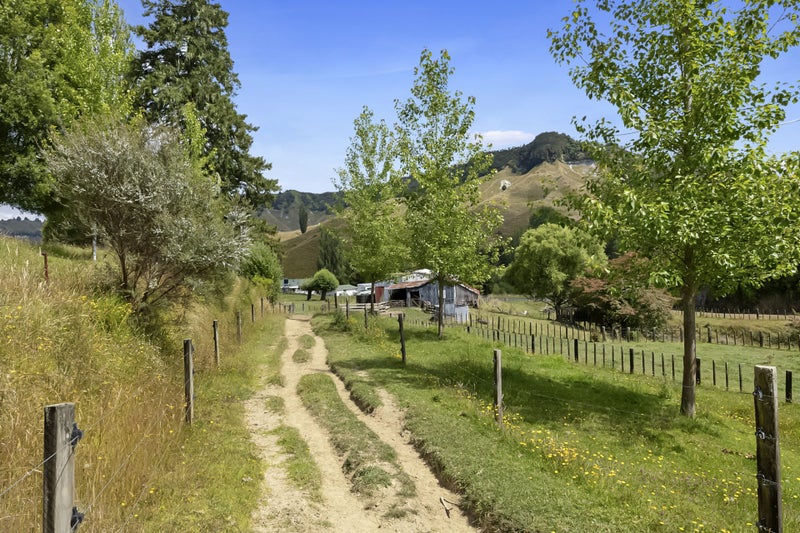 7110 Ohura Road, Kohuratahi, Stratford - Carousel 2