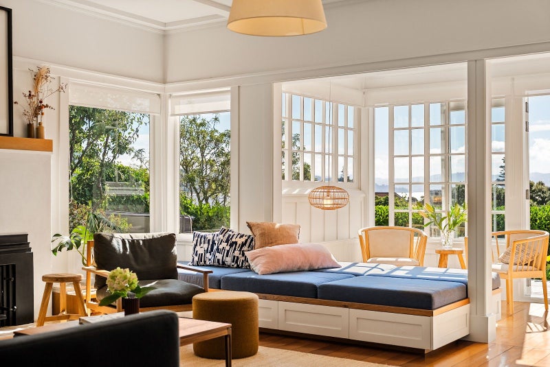 4 Manuka Terrace, Eastbourne, Lower Hutt - Carousel 1