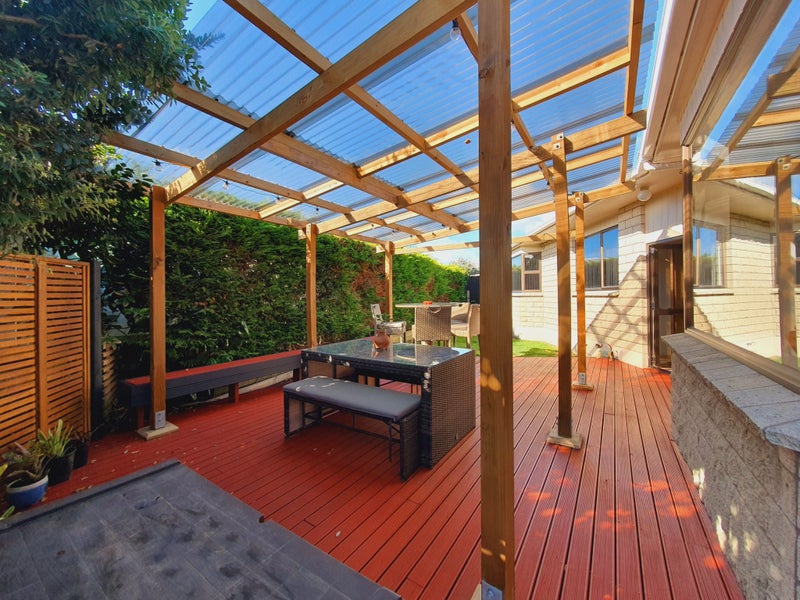 31 Tiverton Crescent, Whalers Gate, New Plymouth - Carousel 2