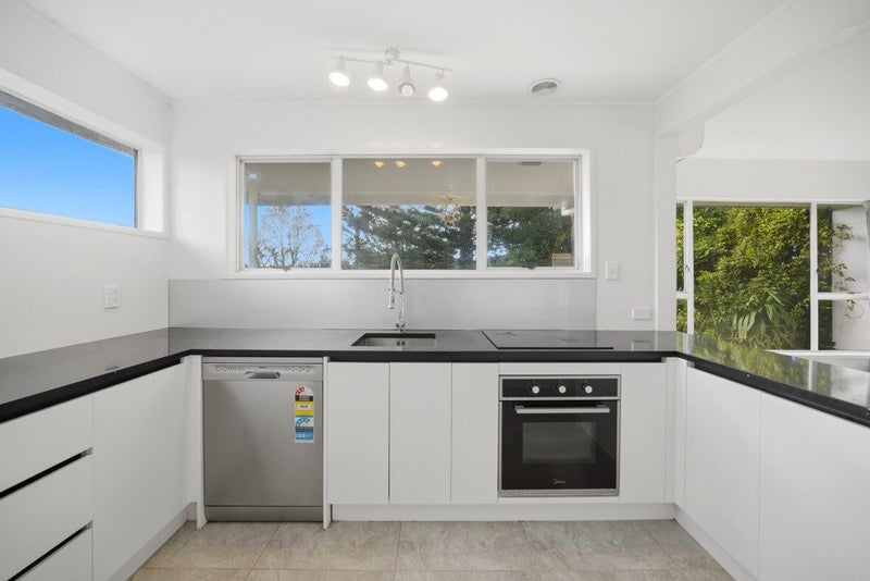 3/70 Kaurilands Road, Titirangi, Waitakere City, Auckland - Carousel 2