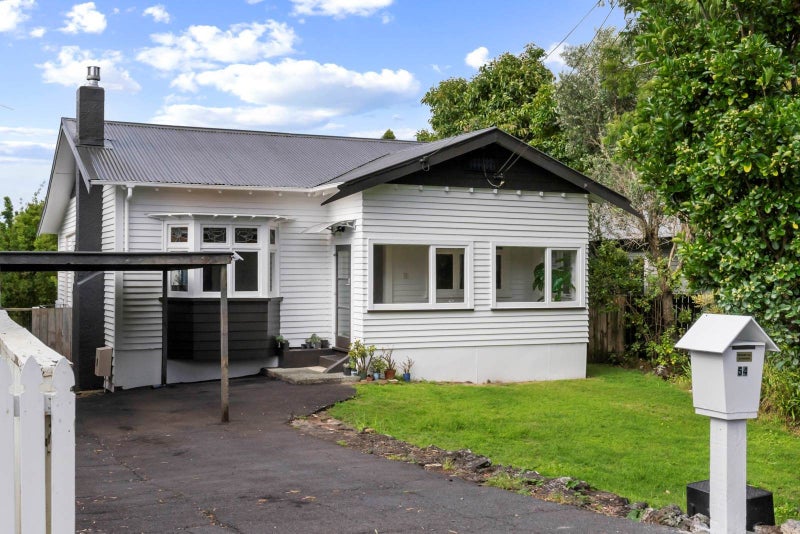 54 Kensington Avenue, Mount Eden, Auckland - Carousel 1