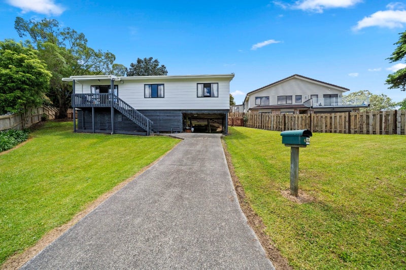 6 Melia Grove, Goodwood Heights, Auckland - Carousel 1