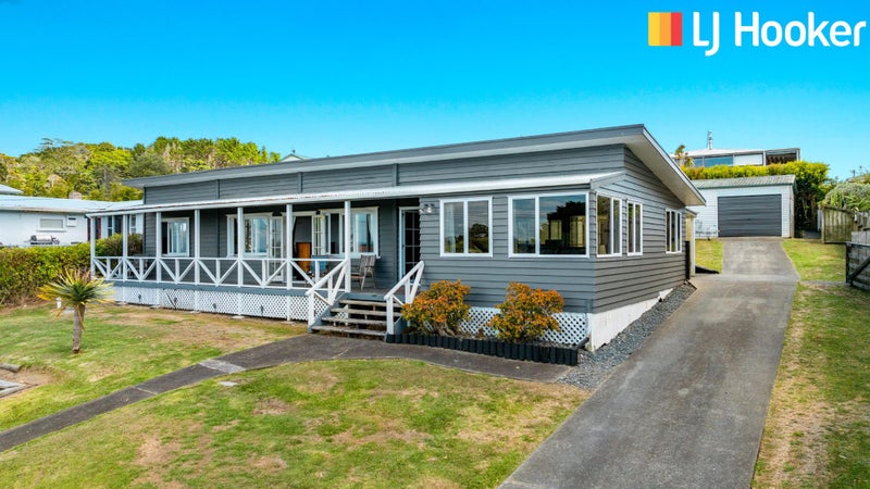 16 Sea View Road, Leigh, Leigh - Carousel 1