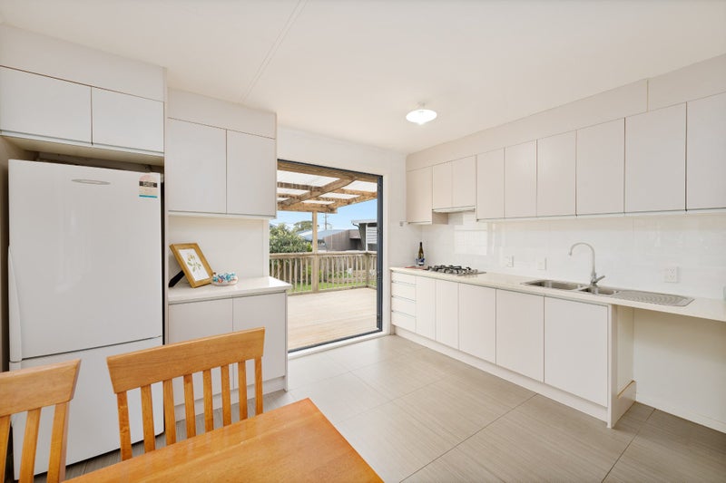 1/61 Greenslade Crescent, Northcote, Auckland - Carousel 2