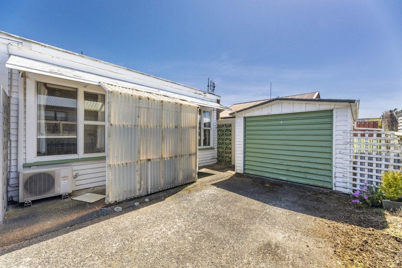 28D Hargest Crescent, Saint Kilda, Dunedin - Carousel 1
