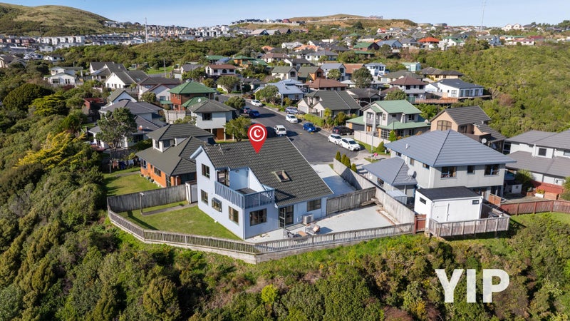 22 Peppertree Lane, Woodridge, Wellington - Carousel 1