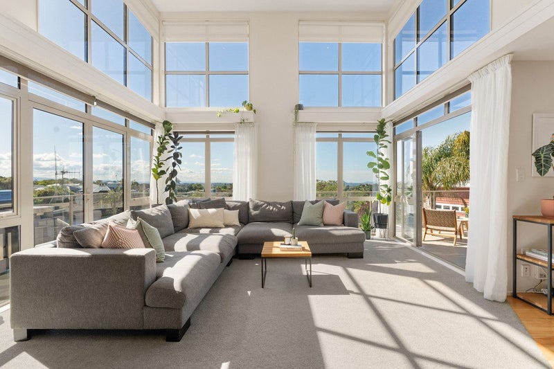 14 Eyres Place, Ohauiti, Tauranga - Carousel 1