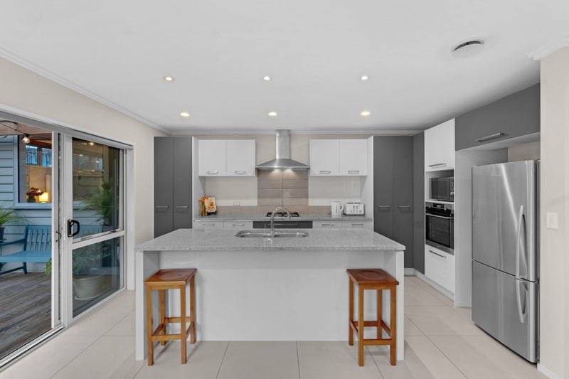 19 Savina Court, Flat Bush, Auckland - Carousel 2