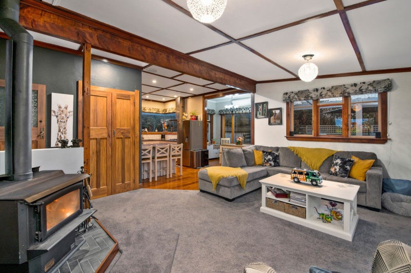 1070 Queen Street East, Levin, Levin - Carousel 1