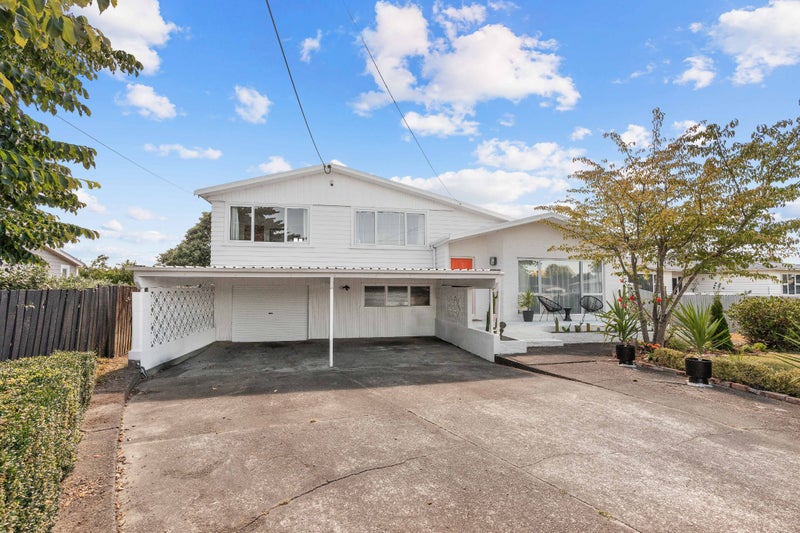 17 Richmond Road, Carterton - Carousel 23