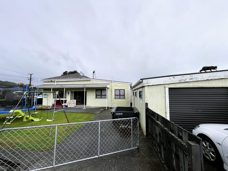 12 Cardwell Street, Cobden, Greymouth - Carousel 19