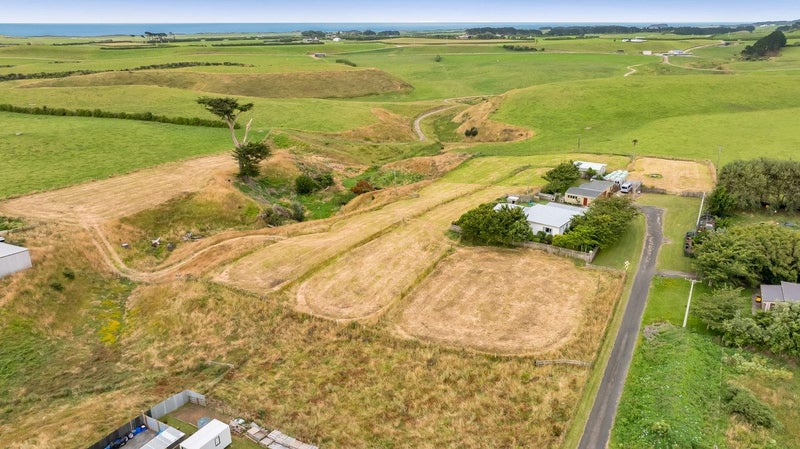 15 Gilbert Street, Kakaramea, Patea - Carousel 1