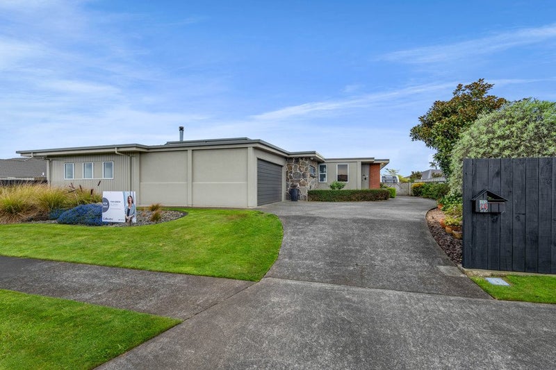 28 Maire Street, Hawera - Carousel 1