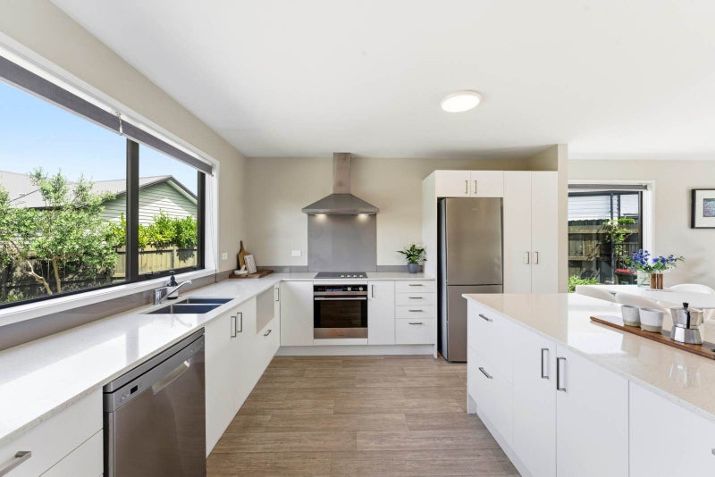 6B Melling Street, Glen Innes, Auckland - Carousel 2