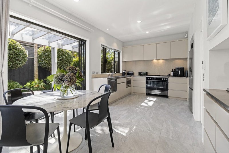 4/5 Hepburn Street, Freemans Bay, Auckland - Carousel 2