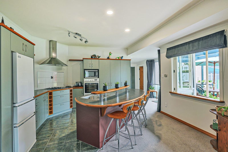 1000 St Aubyn Street West, Saint Leonards, Hastings - Carousel 2