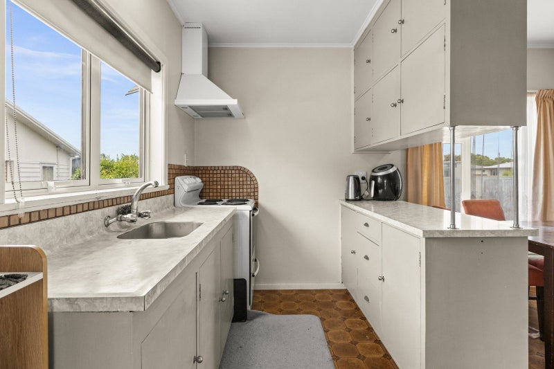 27 Downing Avenue, Pirimai, Napier - Carousel 2