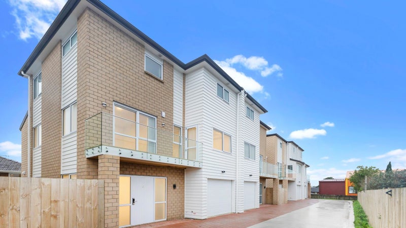 46C Elliot Street, Howick, Auckland - Carousel 1