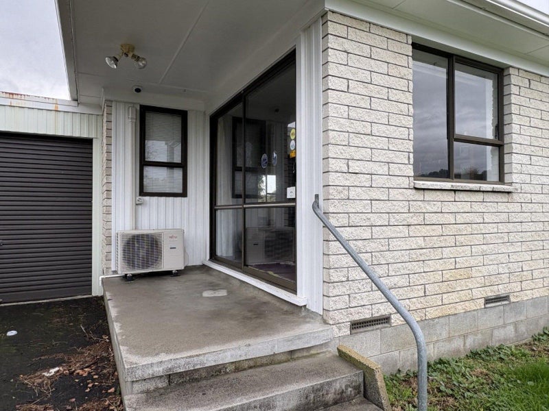 1B Cypress Crescent, Pukete, Hamilton - Carousel 2